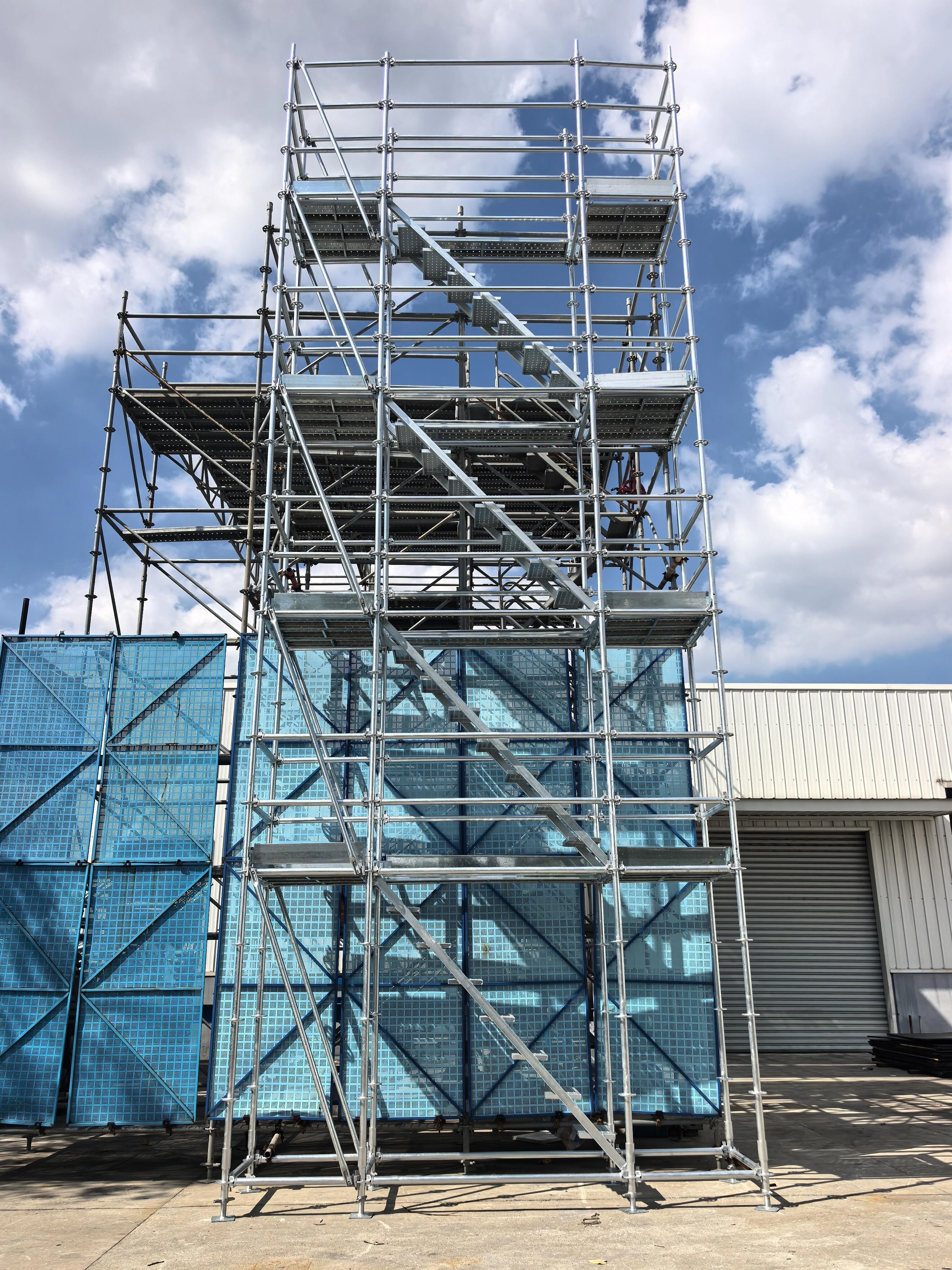 Ringlock access tower